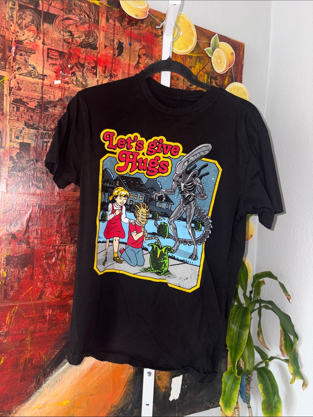 Let’s Give Hugs Graphic Tee - Black Size S
